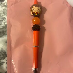 Beaded pen HP
Orange and black
